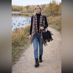 Altar'd State Blue/Burg Plaid Fringe Trim Sleeveless Vest Size M.
